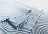 ทำงาน 130GSM ผ้าโพลีเอสเตอร์ 100% เสื้อ / ลำลอง Warp ถักผ้าลายเส้นสีฟ้า