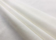240GSM นุ่ม 100% โพลีเอสเตอร์แปรงผ้าสำหรับเสื้อผ้าอุปกรณ์สีขาว