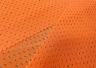 ผ้าตาข่ายโพลีเอสเตอร์ 110GSM สำหรับกีฬาสวมใส่ซับความปลอดภัยการจราจรเสื้อผ้านีออนสีส้ม