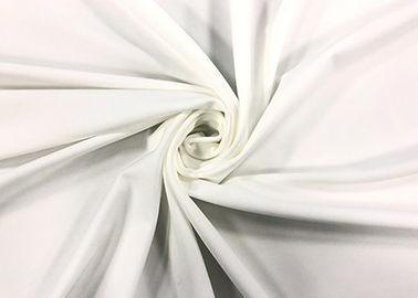 ชุดชั้นในสีขาวผ้า 170GSM 84% โพลีเอสเตอร์ 16% แปนเด็กซ์ยืดหยุ่นสูง